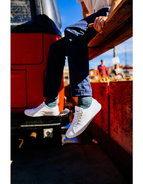 Load image into Gallery viewer, Retro Low Top All White Casual Summer Sneaker
